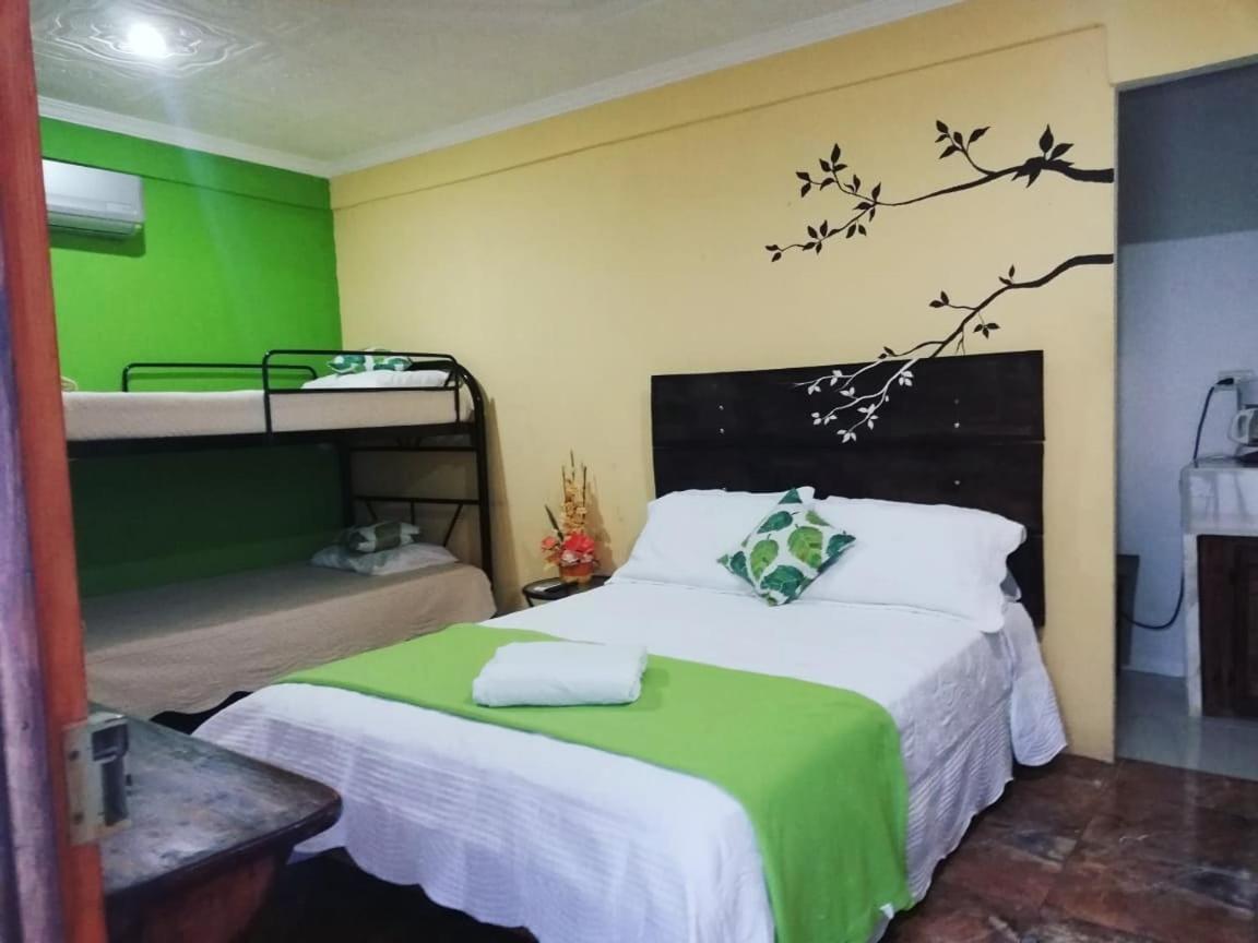 Hospedaje La Galerie Ciudad Cortés Extérieur photo
